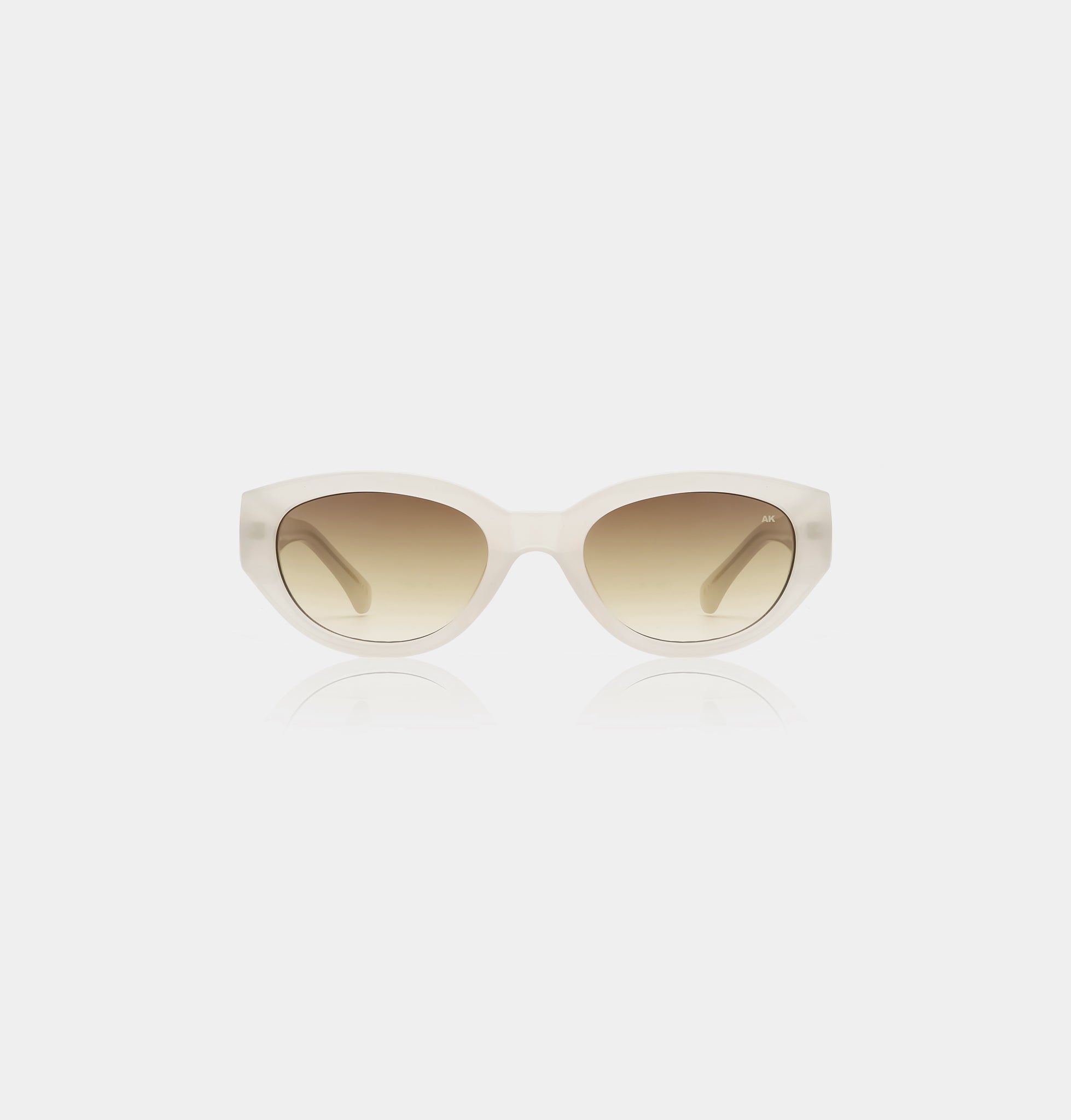 Winnie sunglasses in cream bone