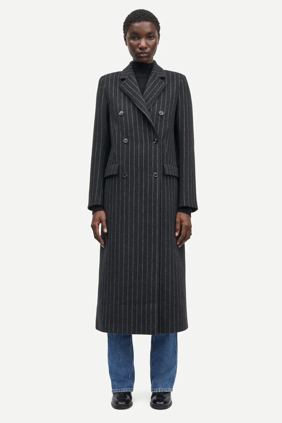 Long wool coat in dark grey pinstripe – BEYOND STUDIOS