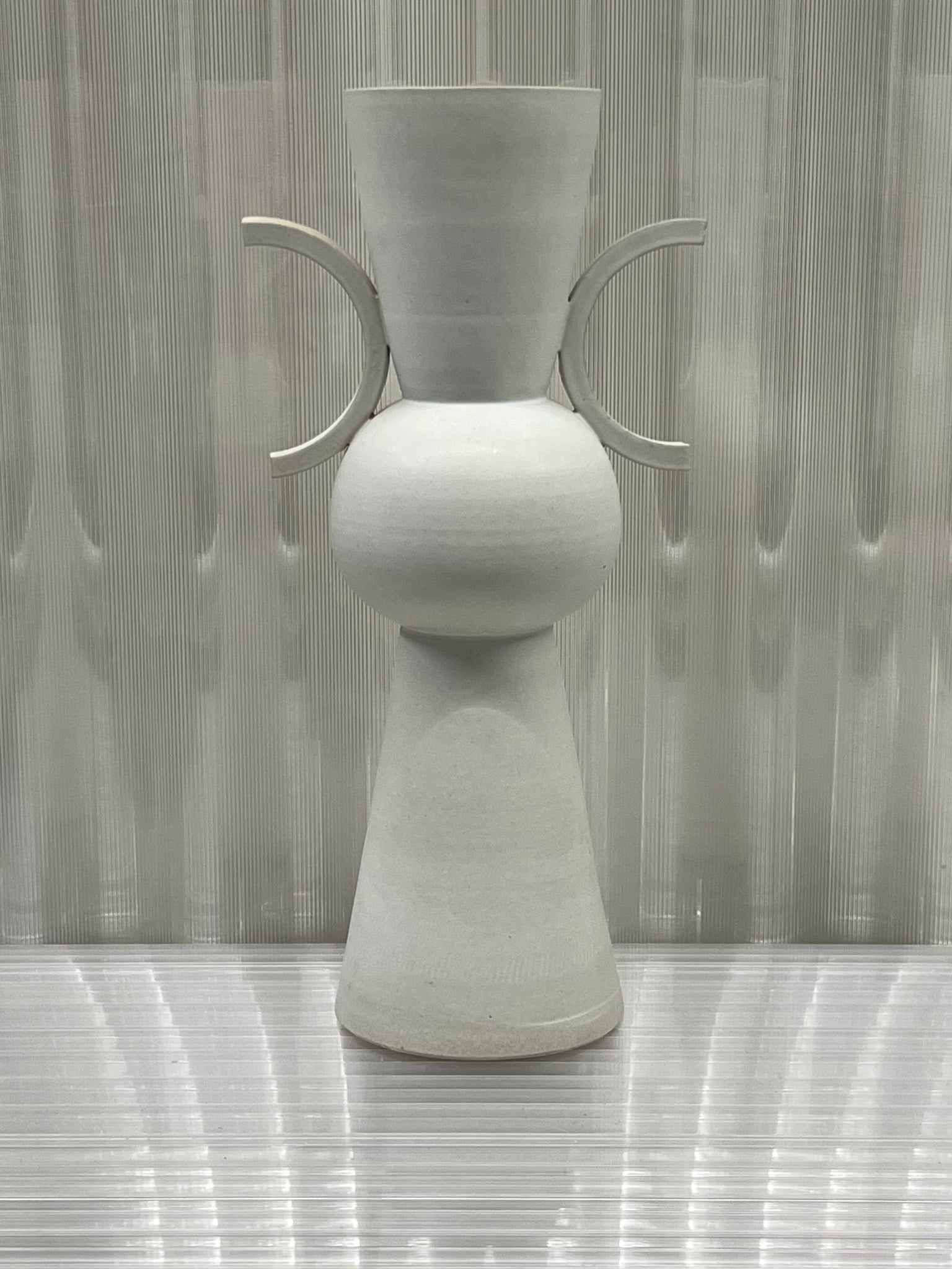 Sculptural vase in white by Fritz Adamski