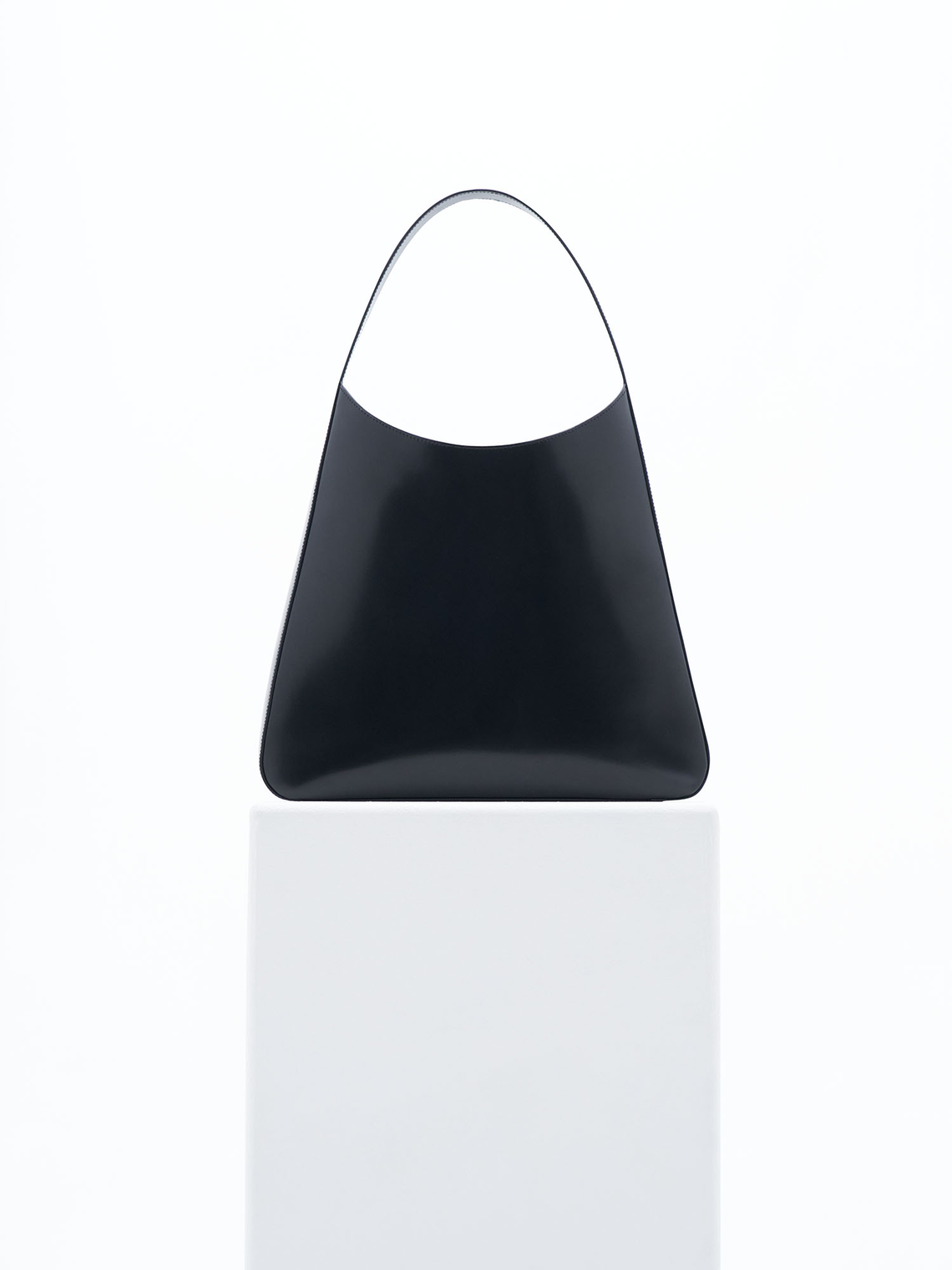 Large shoulder bag by Filippa K - black