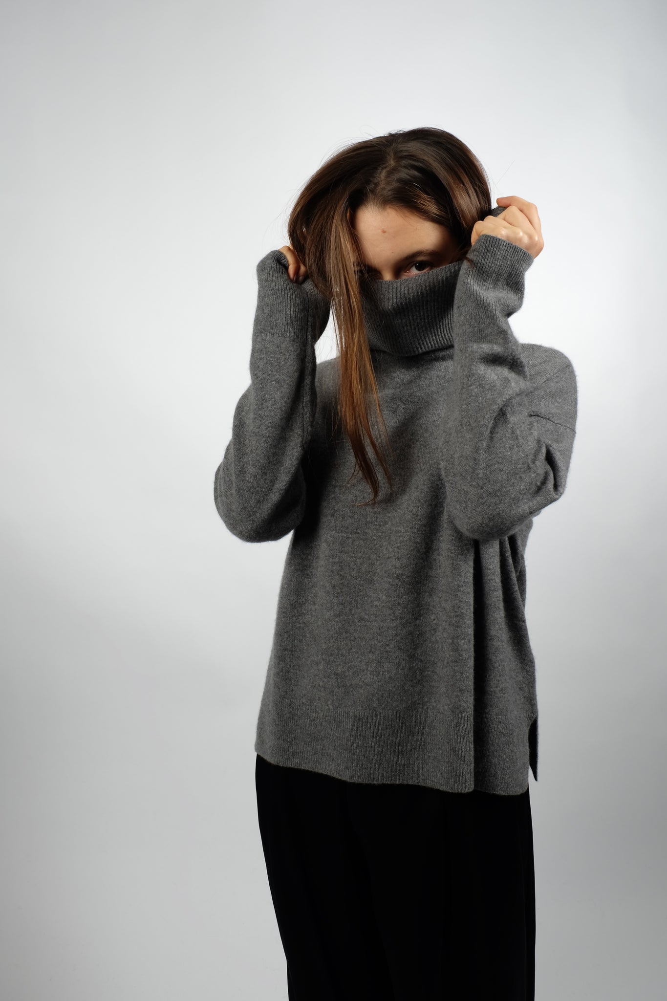 PURE CASHMERE TURTLENECK KNIT IN GREY
