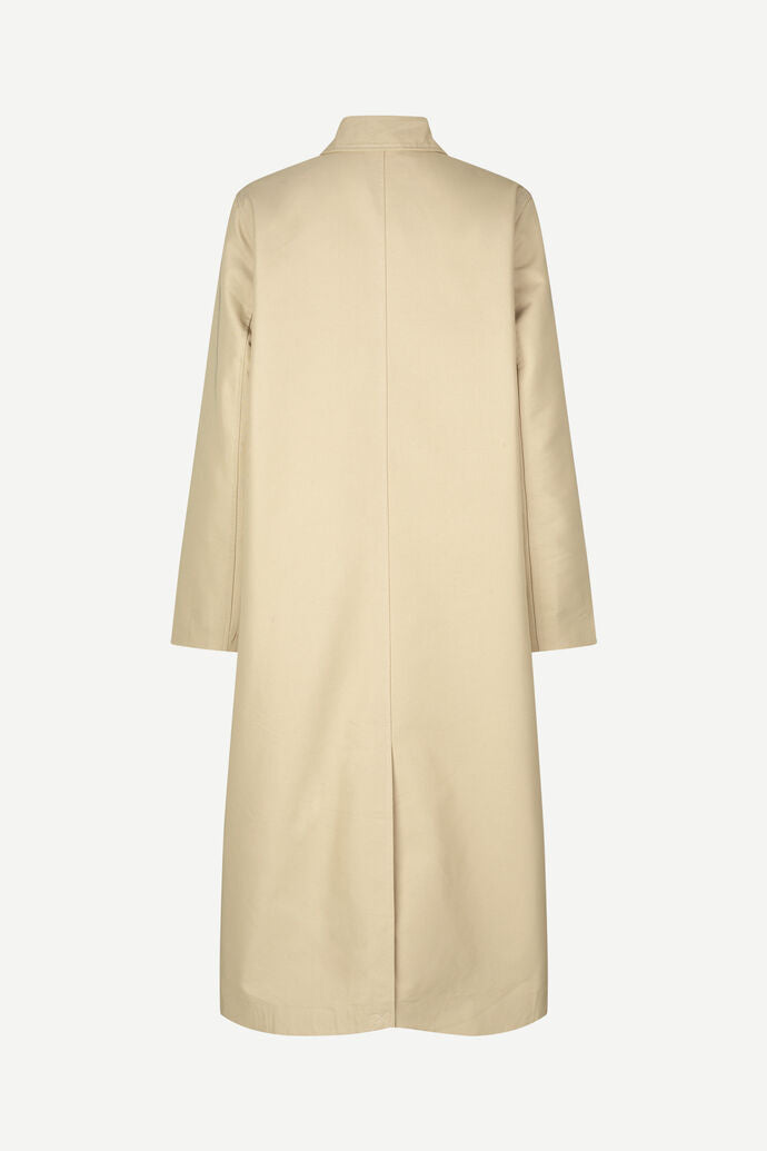 Straight cut trench coat in quicksand