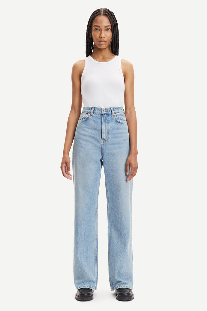 High waisted jeans in vintage legacy