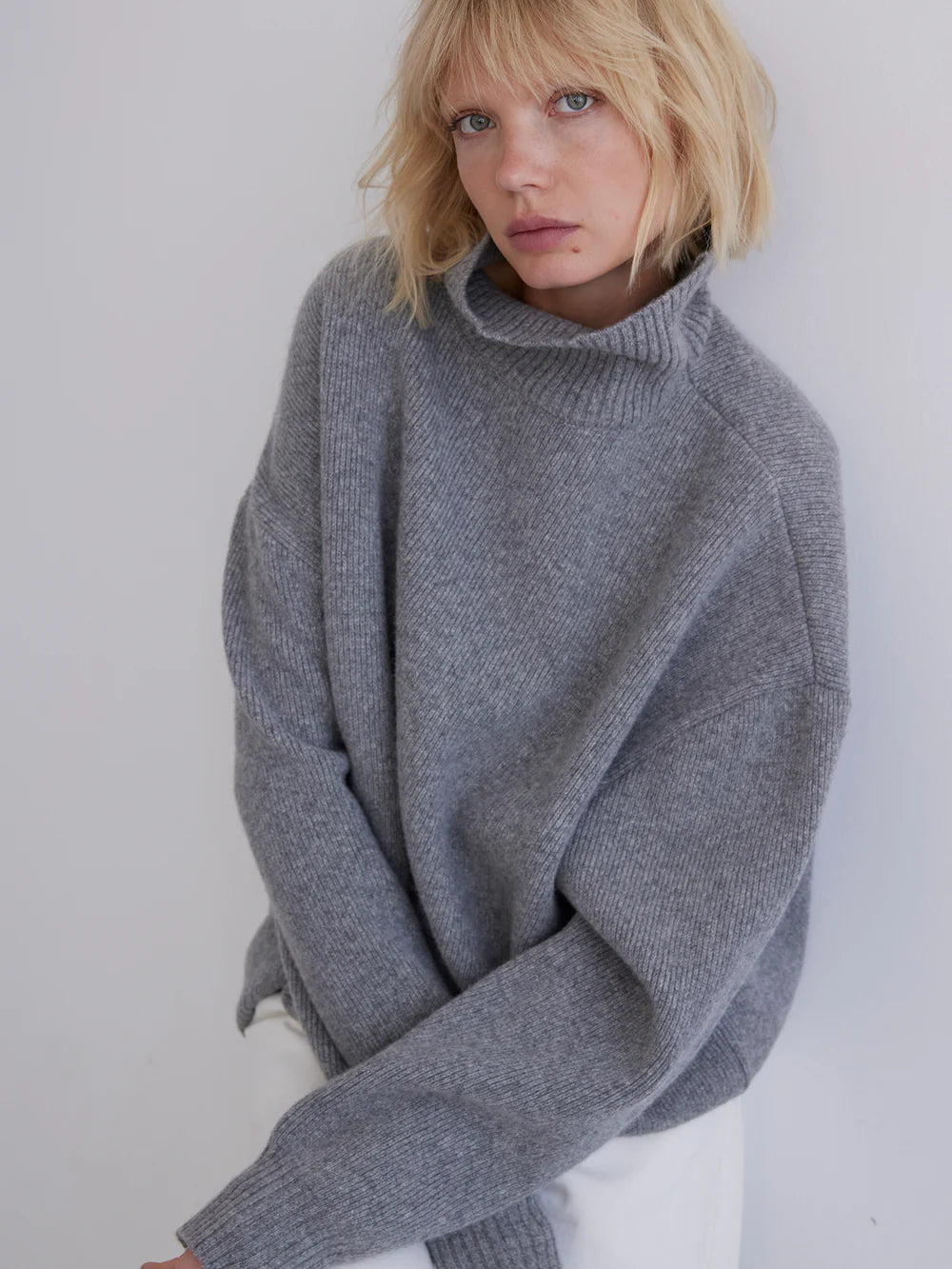 Maja turtleneck in light grey melange