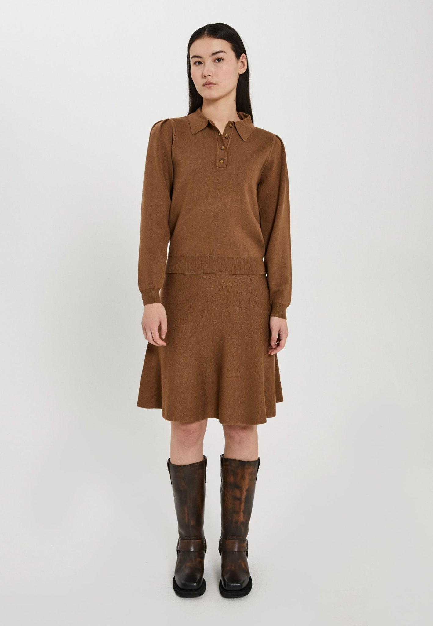 Als short knit skirt in walnut