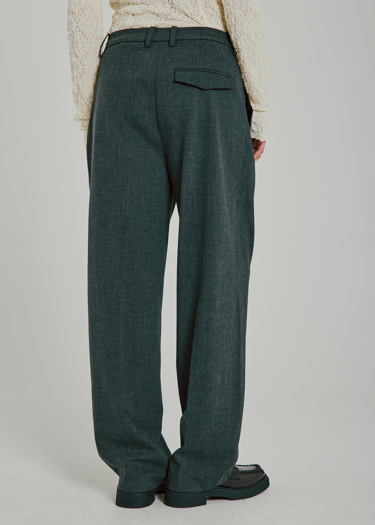 Suit trousers in deep charcoal