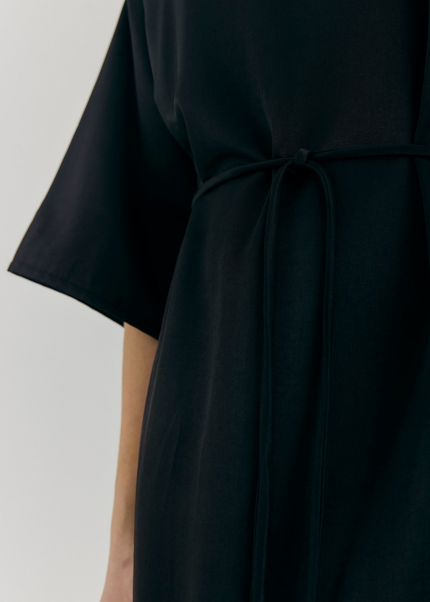 Carly dress in black