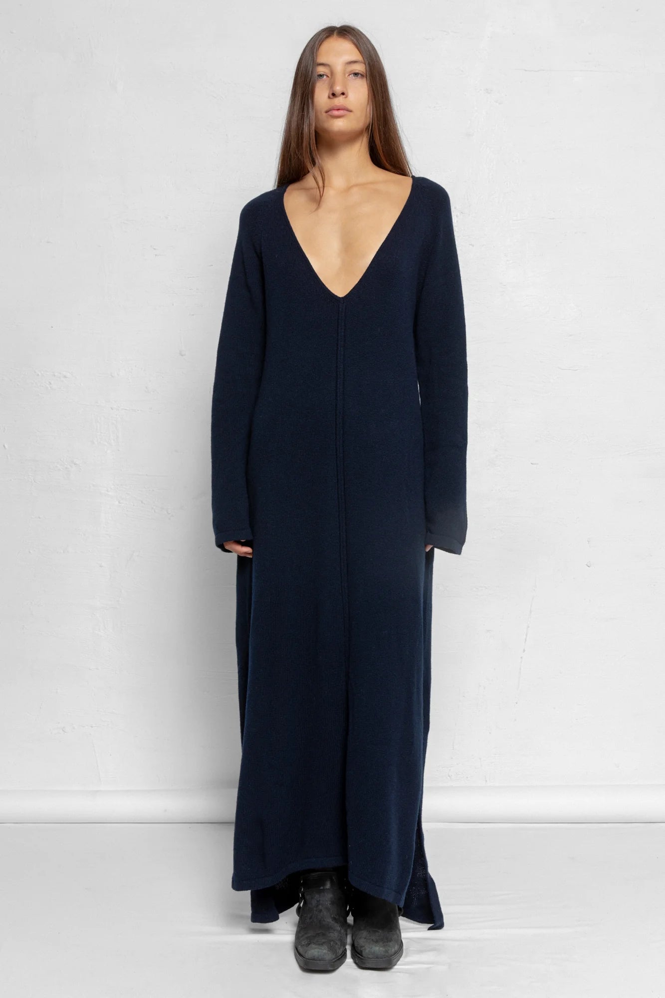 Janis deep v-neck cashmere knitted dresss by Can Pep Rey