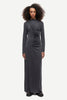 Saandressa Is dress in black