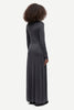 Saandressa Is dress in black
