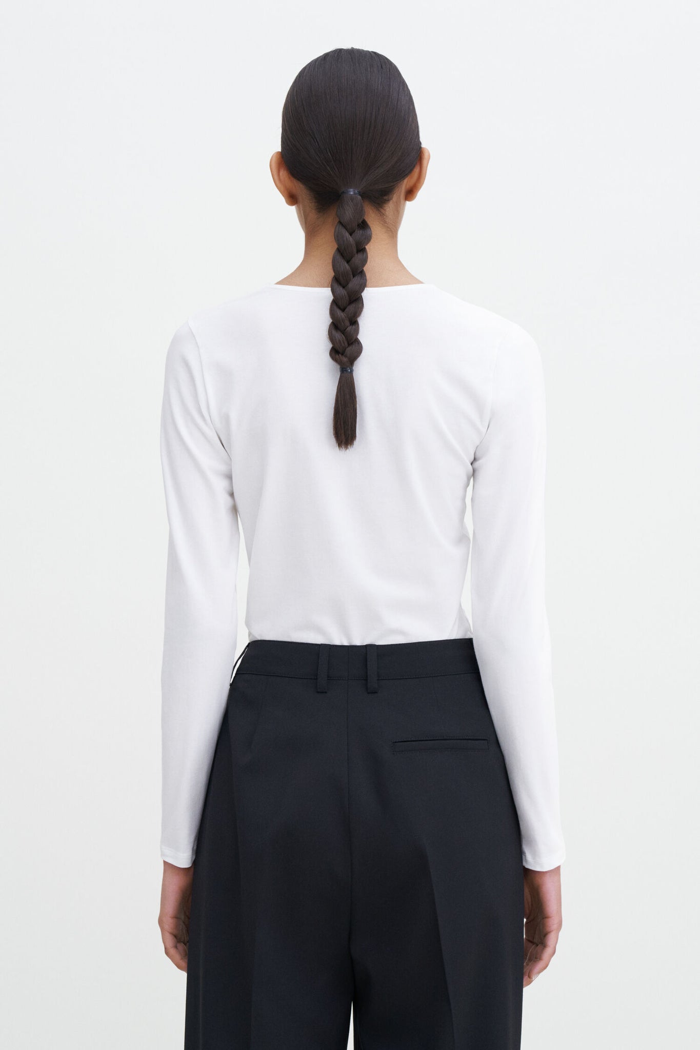 Cotton stretch longsleeve in white by Filippa k