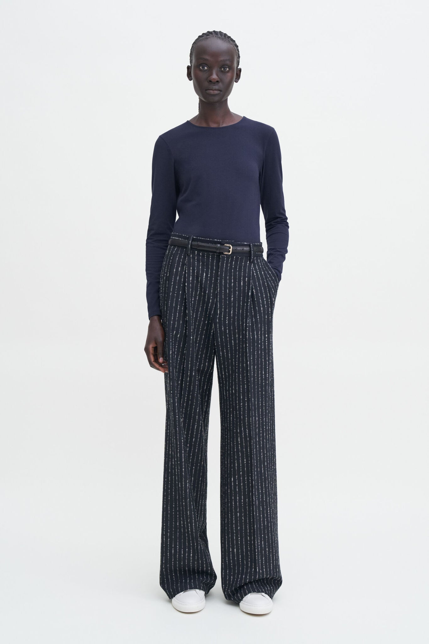 Cotton stretch longseleeve in navy by Filippa K