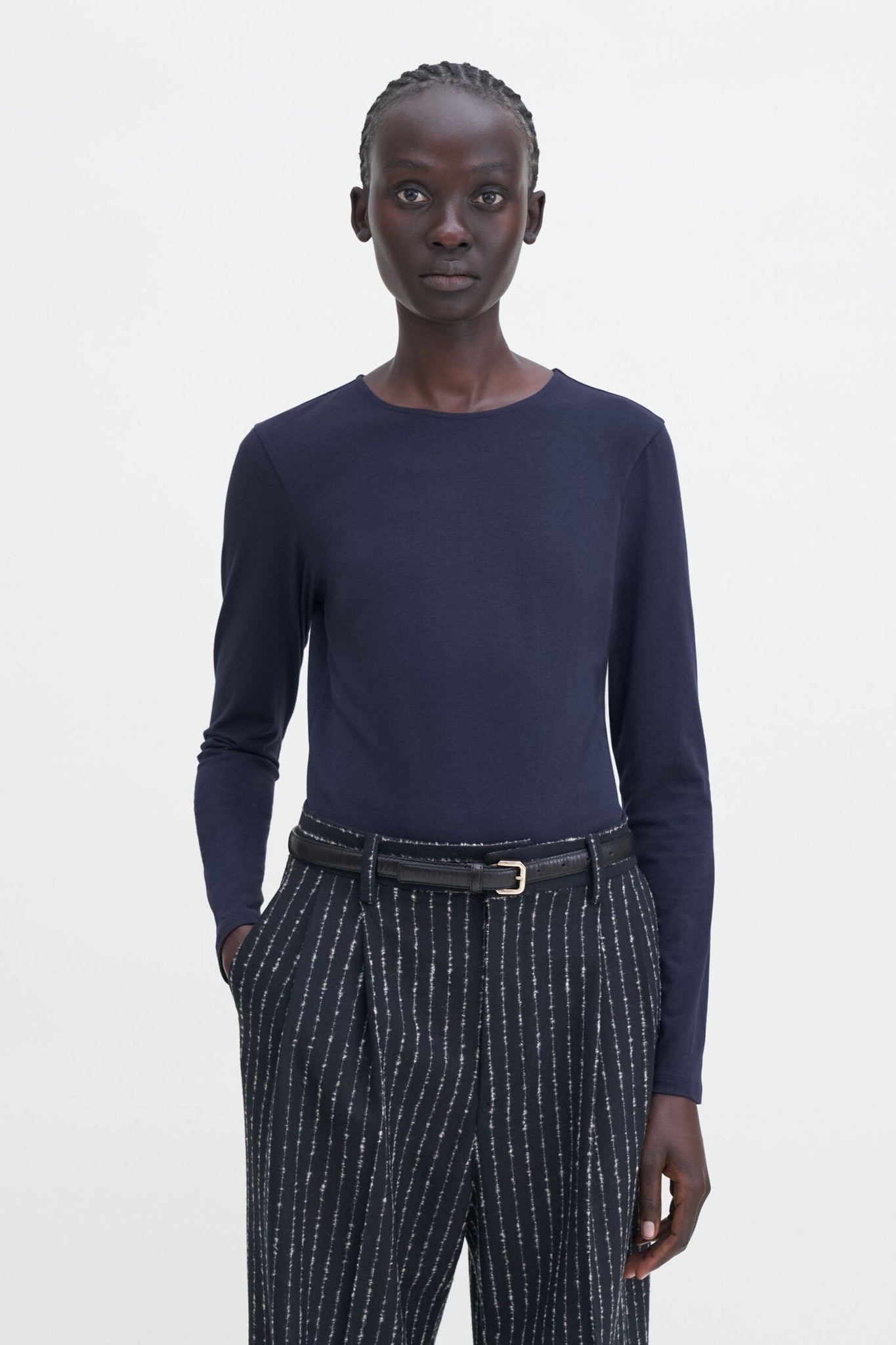 Cotton stretch longseleeve in navy by Filippa K