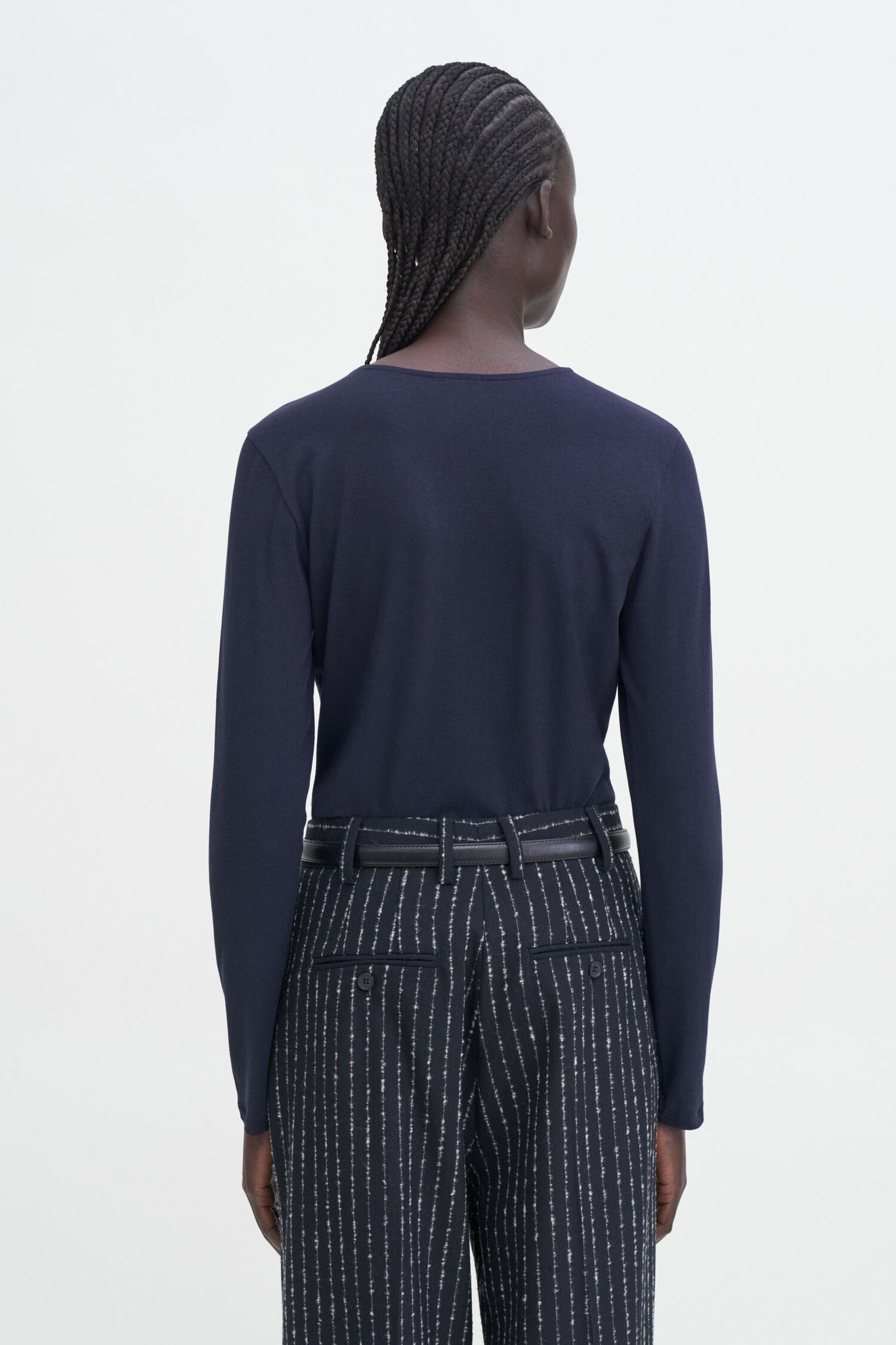 Cotton stretch longseleeve in navy by Filippa K