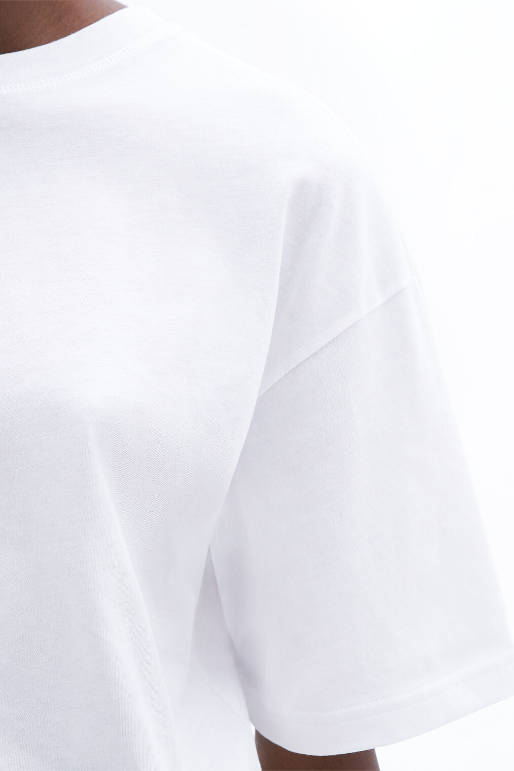 Loose fit tee in white