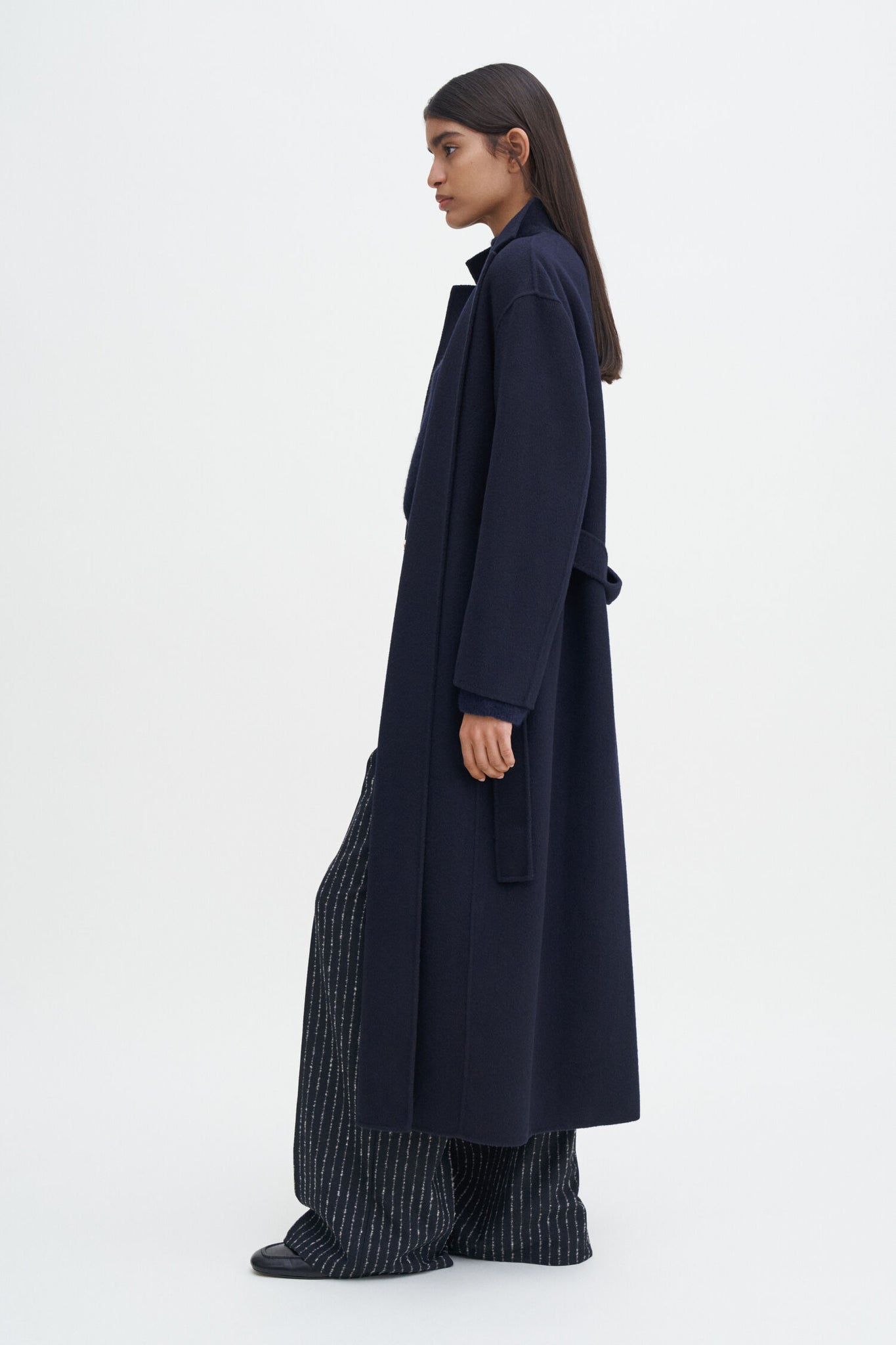 Alexa coat in dark blue by Filippa K