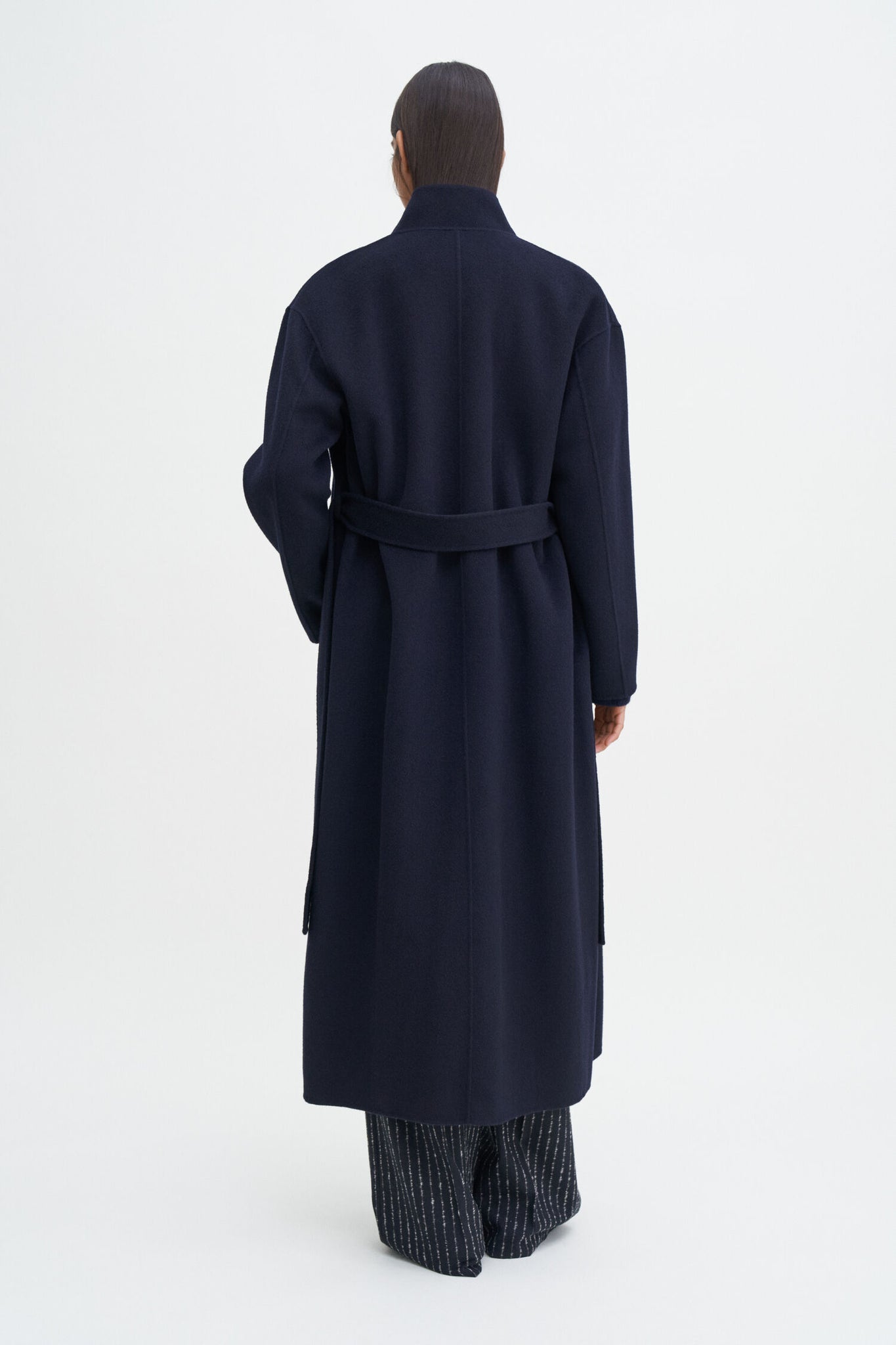 Alexa coat in dark blue by Filippa K