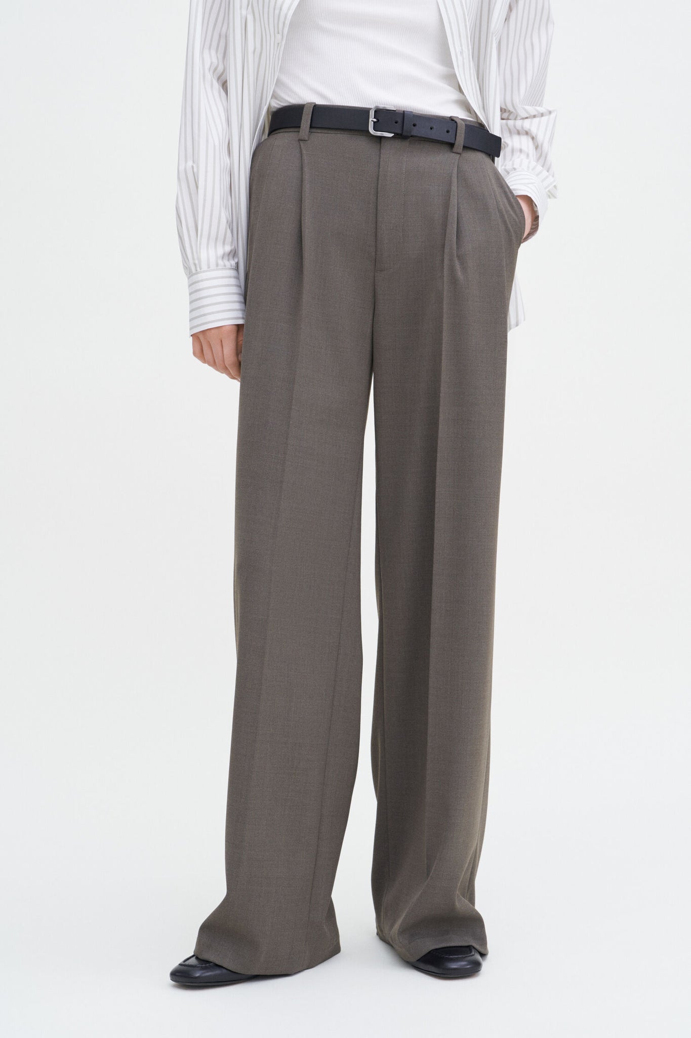 Darcey wool trousers in driftwood by Filippa K