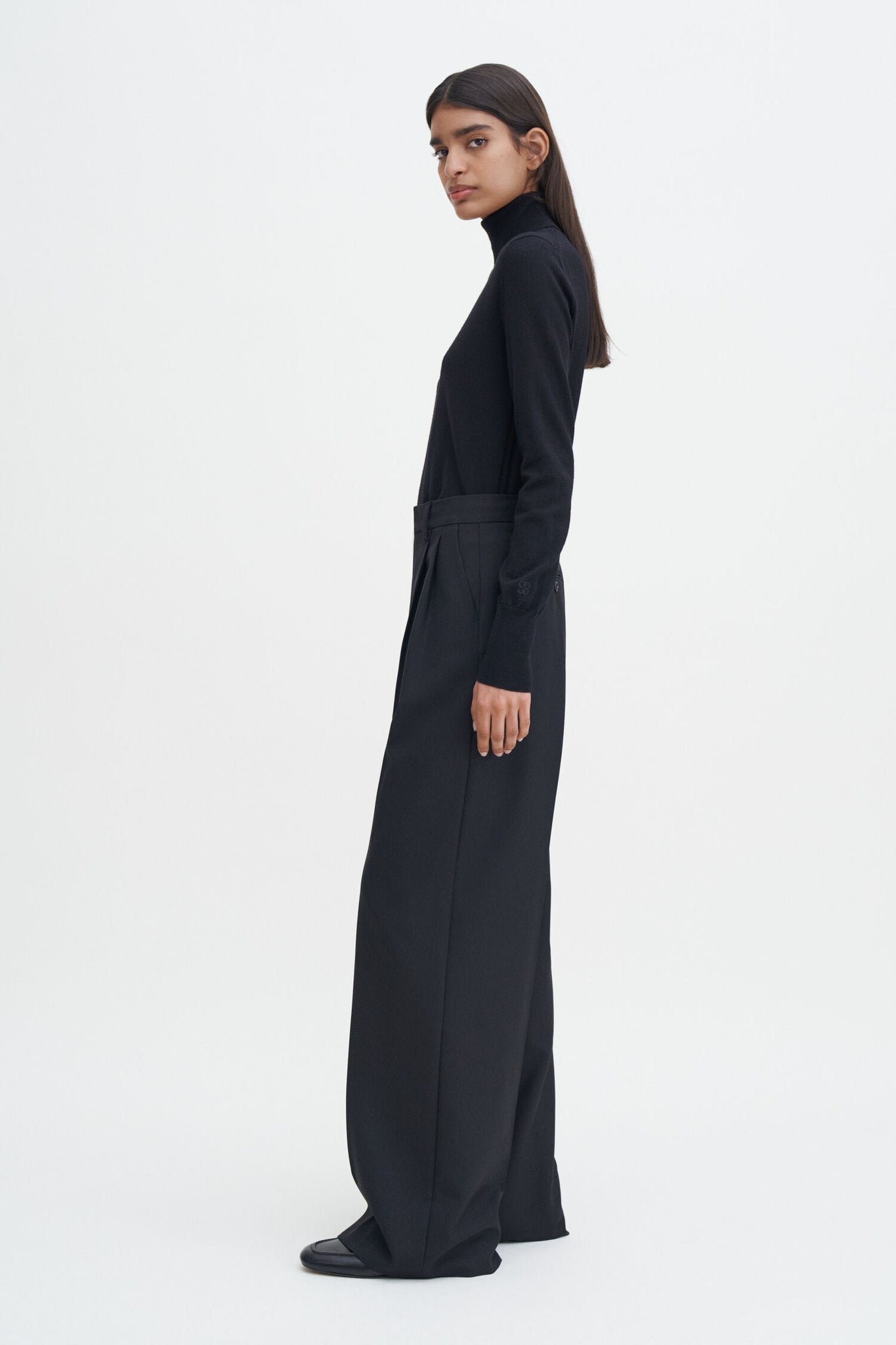 Darcey wool trousers in black by Filippa K