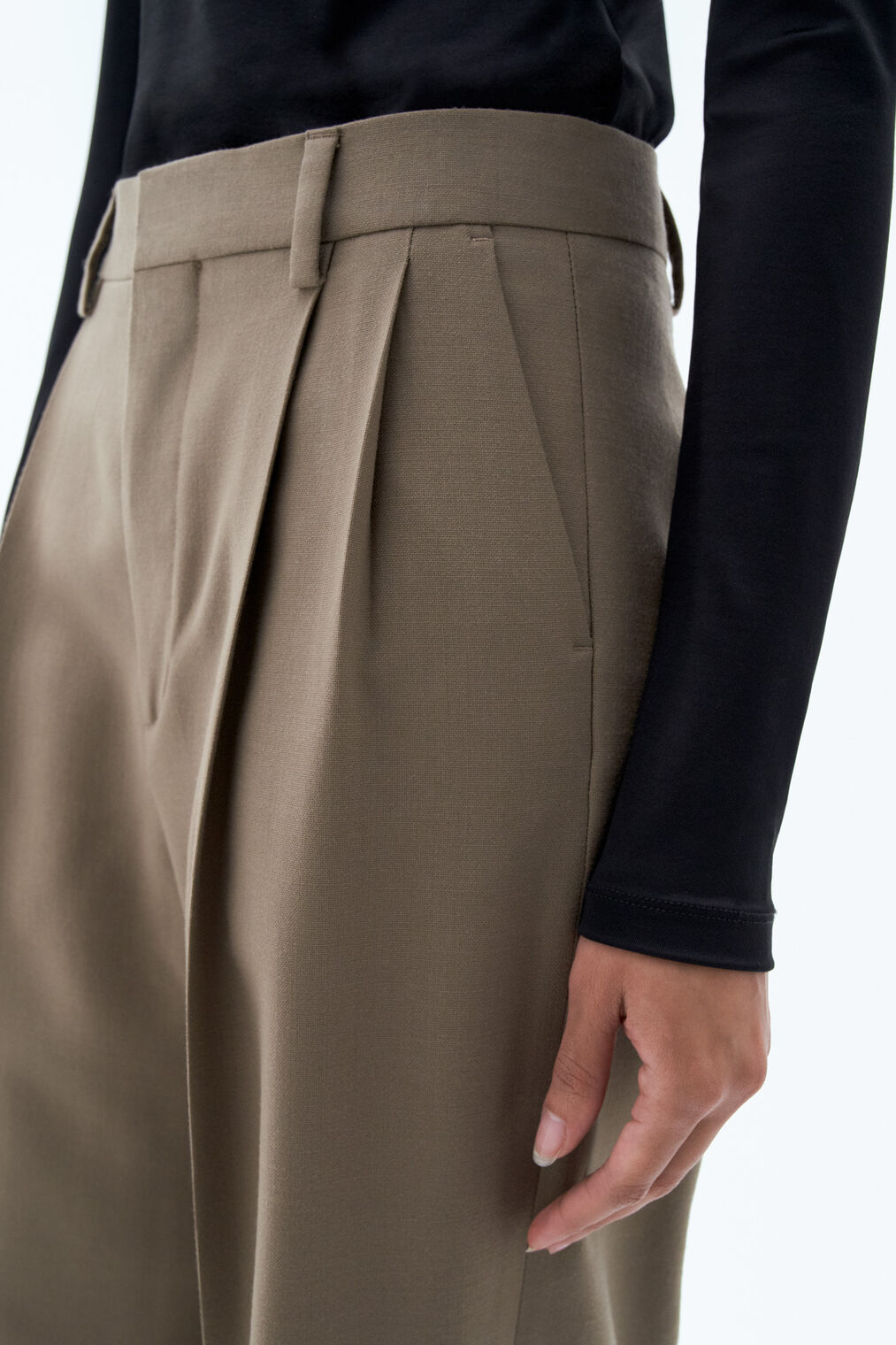 Darcey wool trousers in nougat by Filippa K