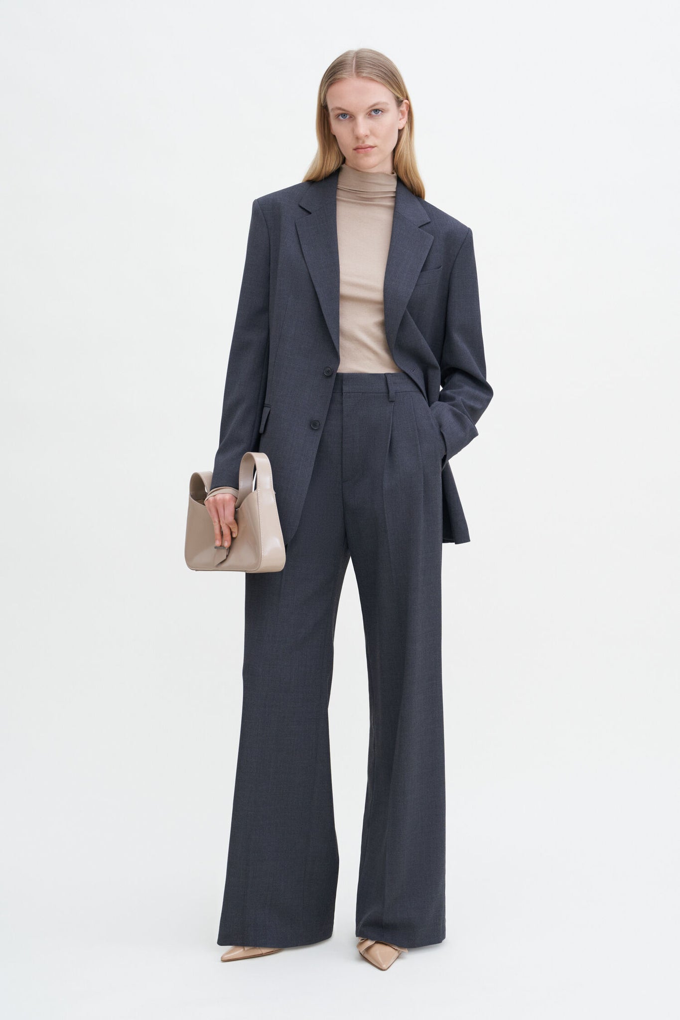 Davina blazer in dark grey by Filippa K