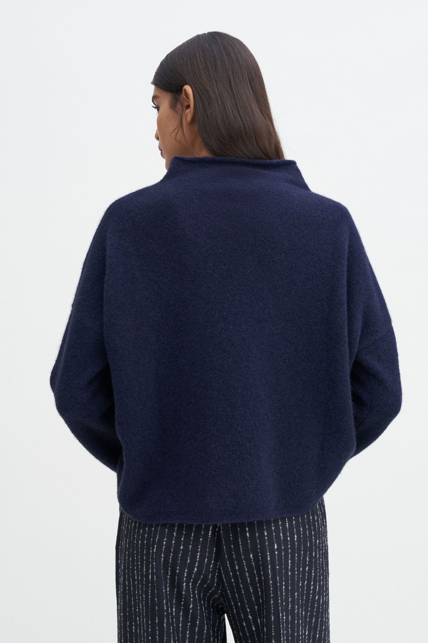 Mika yak funnelneck sweater in navy by Filippa K – BEYOND STUDIOS