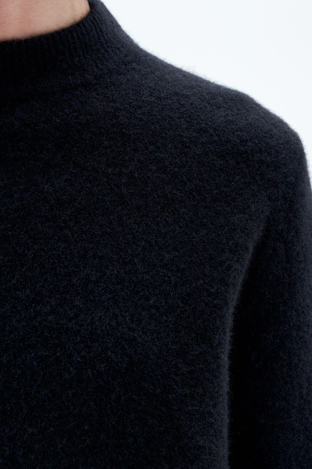 Johannes yak sweater in black