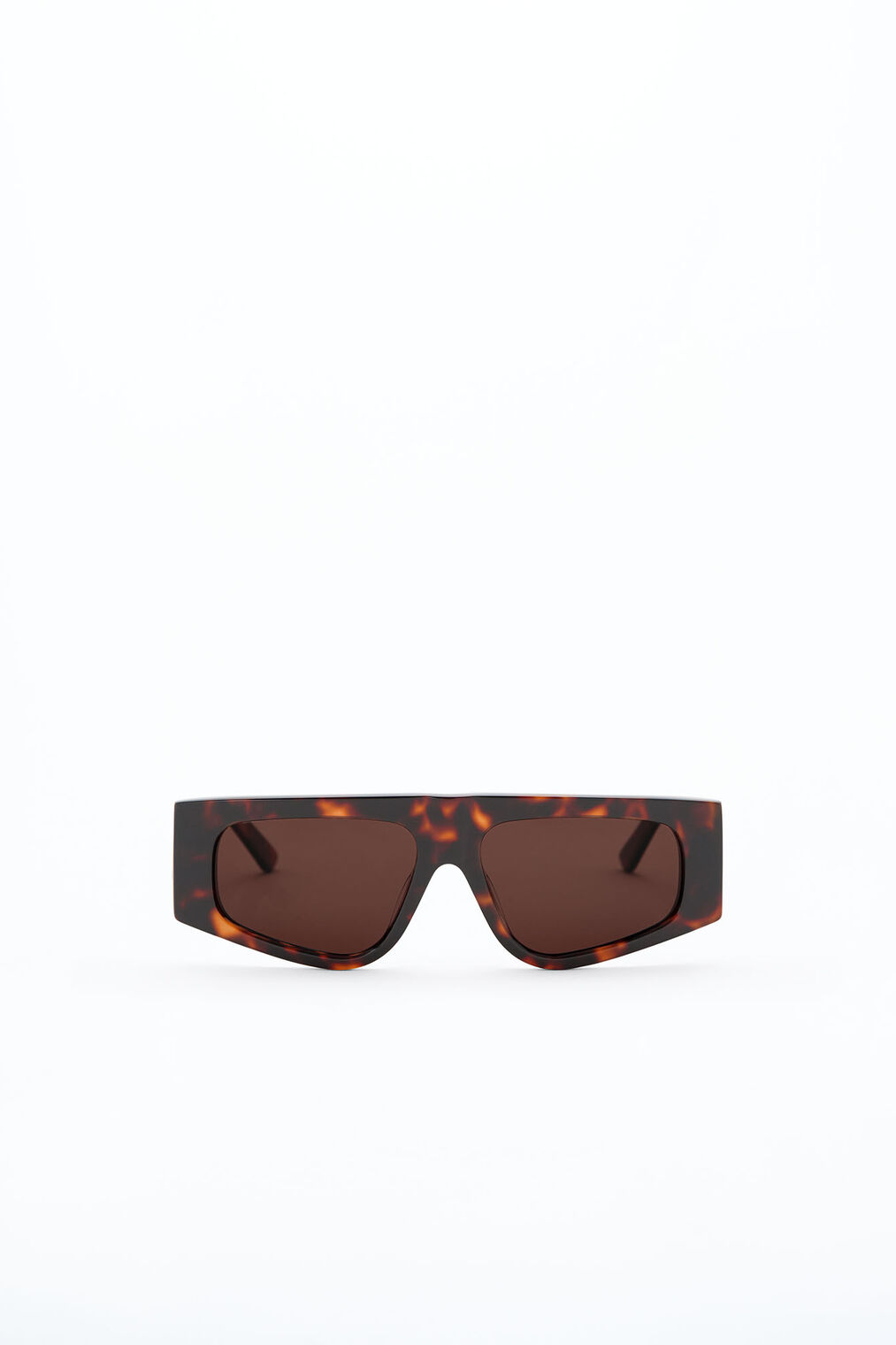 Angled Acetate sunglasses in tortoise