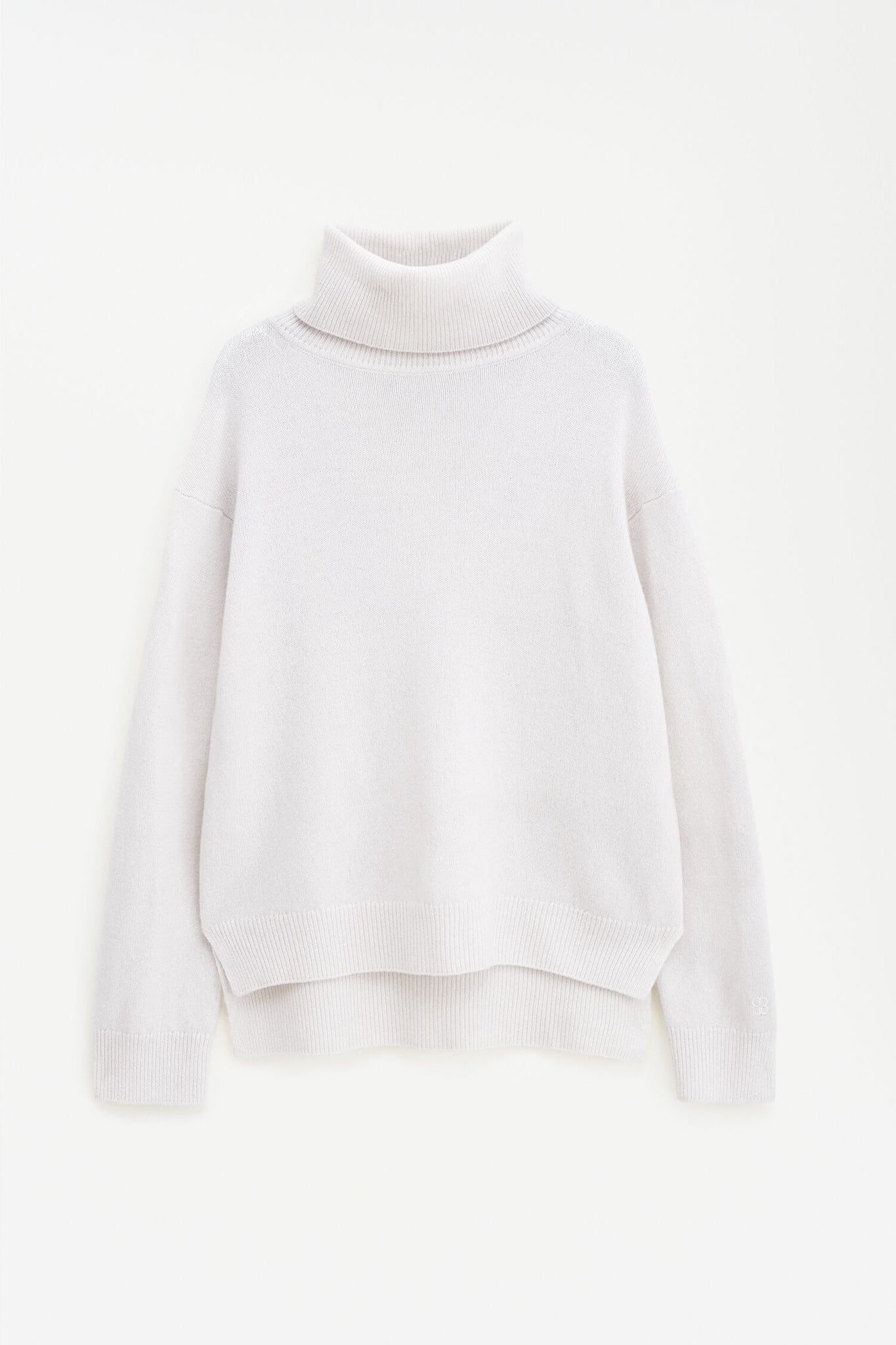 Relaxed turtleneck sweater in off white