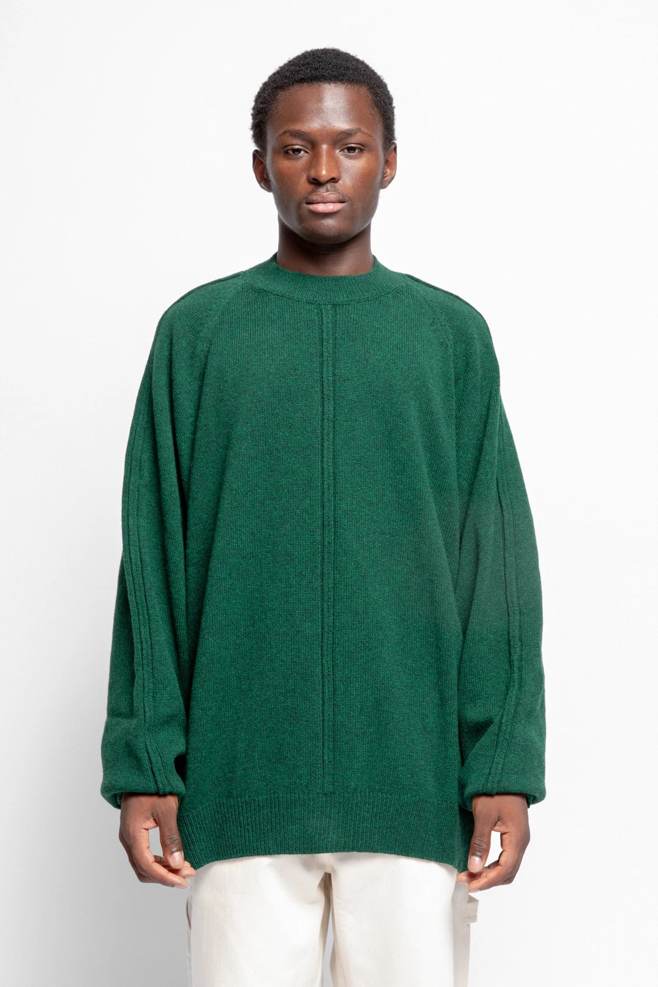 Serge unisex knit in lizzard green