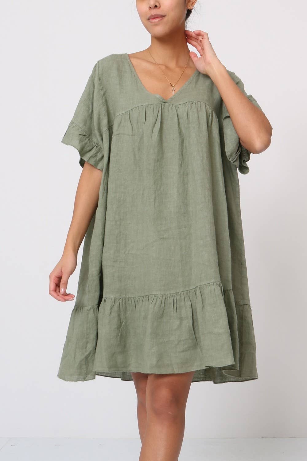 Kurzes Kleid aus 100 % Leinen REF.1885/1: Weiß – BEYOND STUDIOS