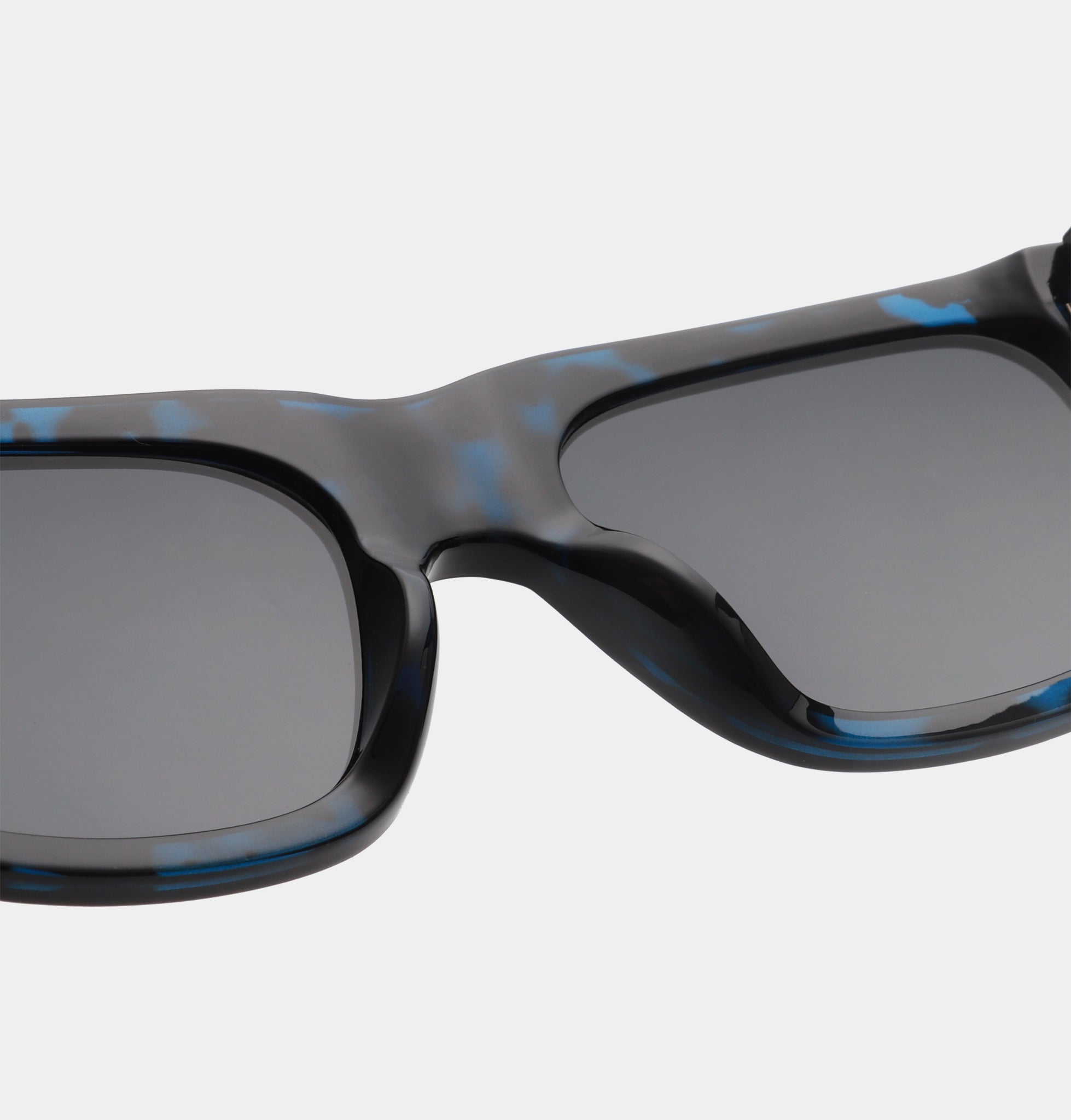 Agnes sunglasses in demi blue