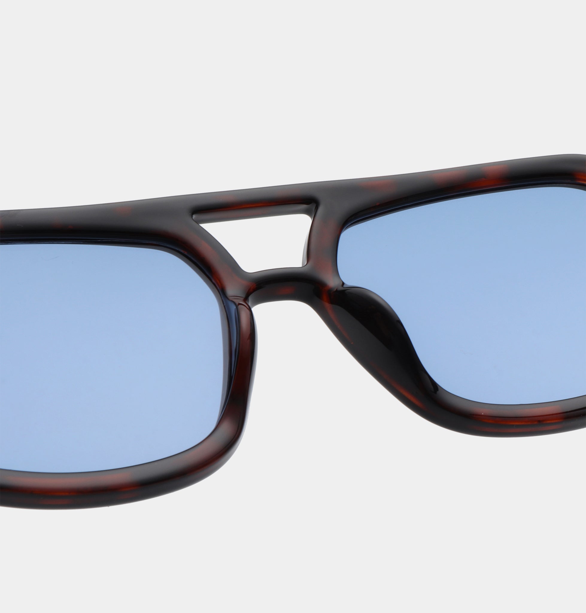 Kaya sunglasses in demi tortoise blue lens