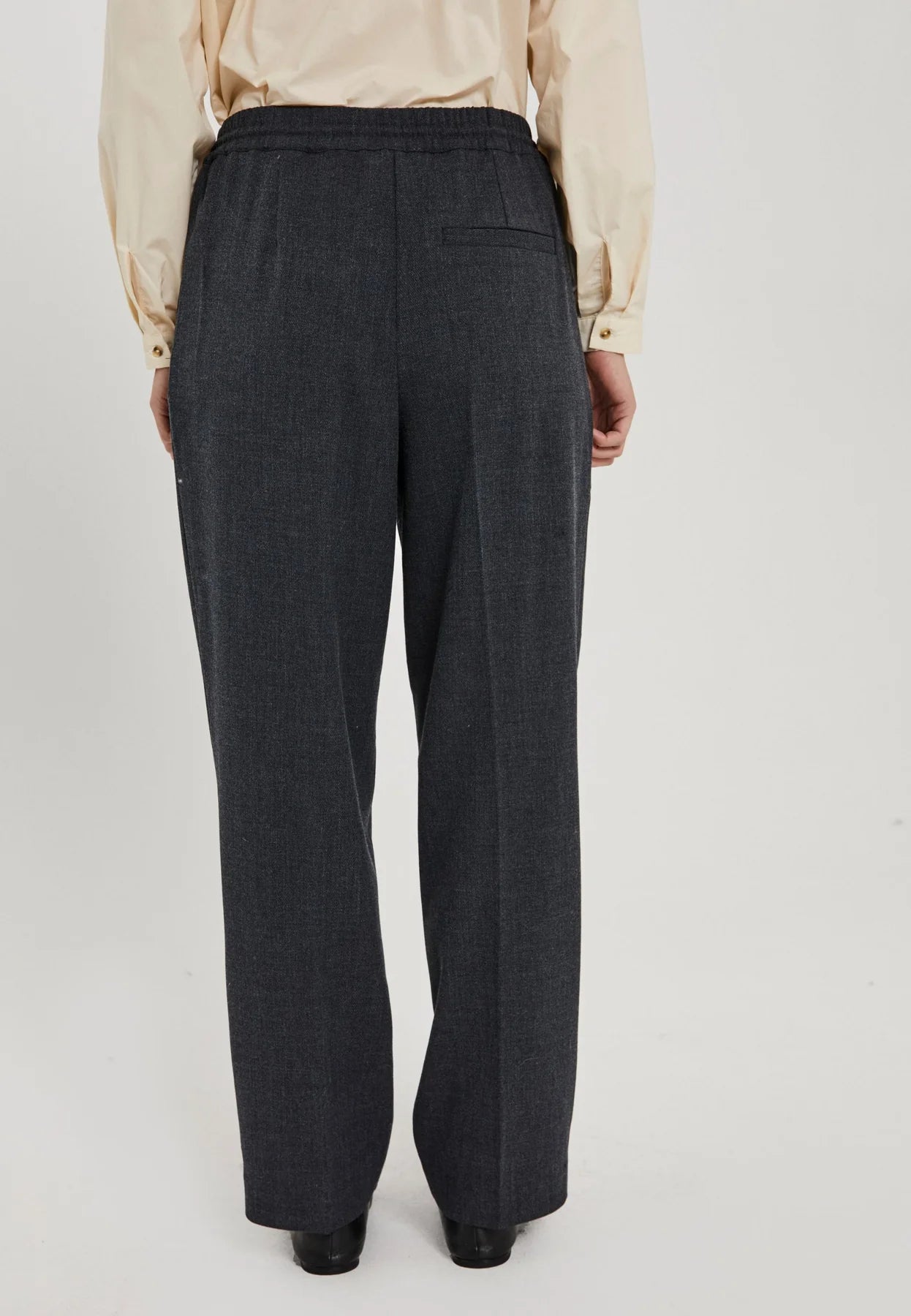 Cano casual pants in dark grey melange