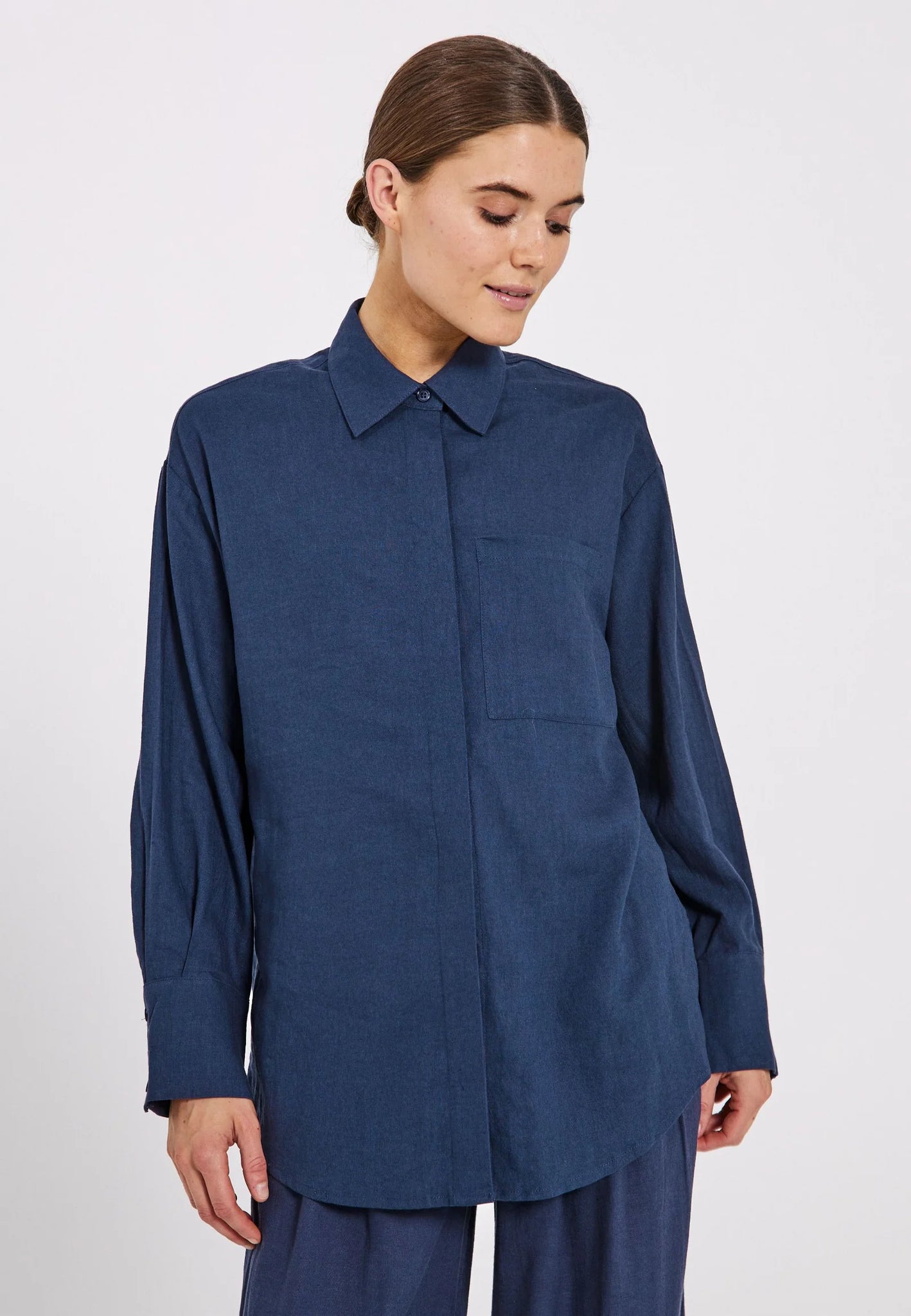 Esma shirt in navy
