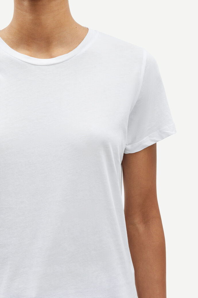 Basic shirt in white