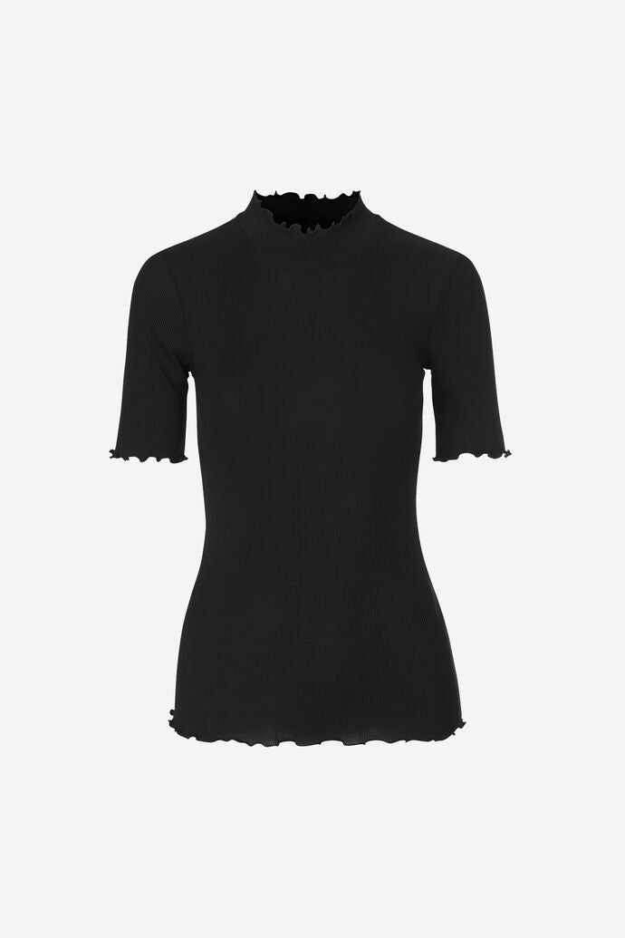 Short sleeved ruffle top in black