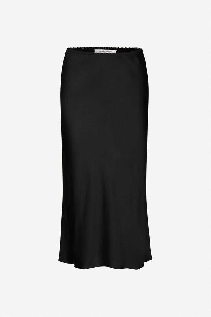 Silky skirt in black