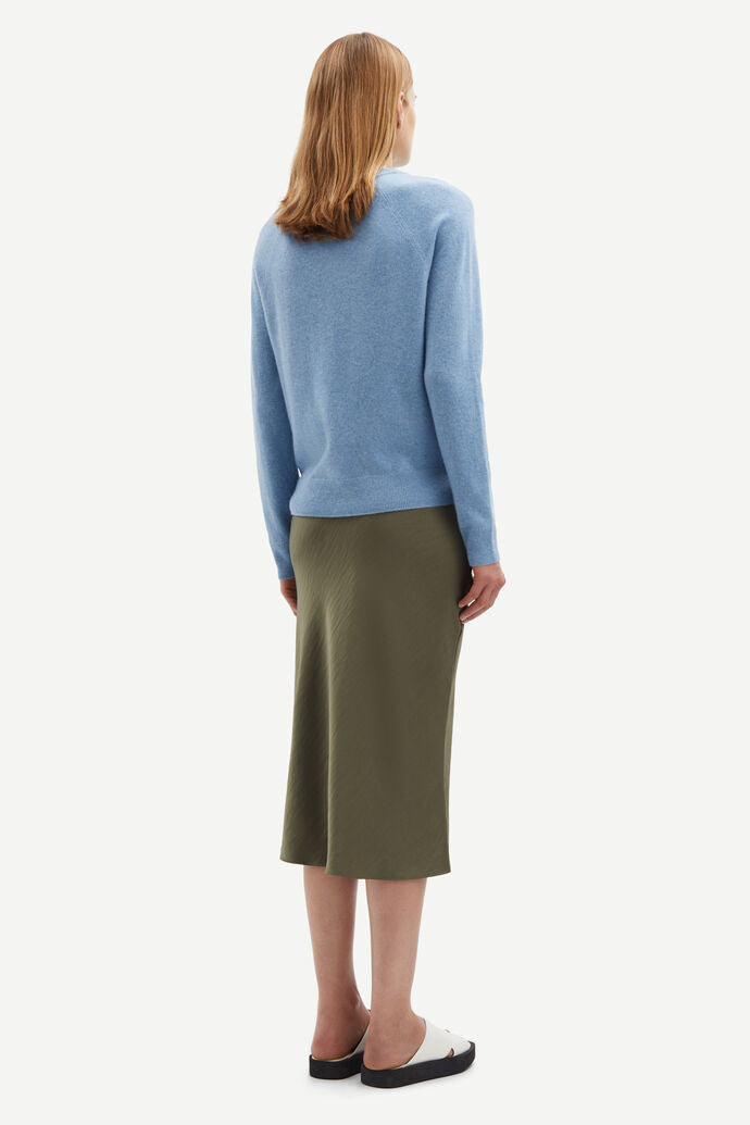 Pure cashmere knitted sweater in blue heron