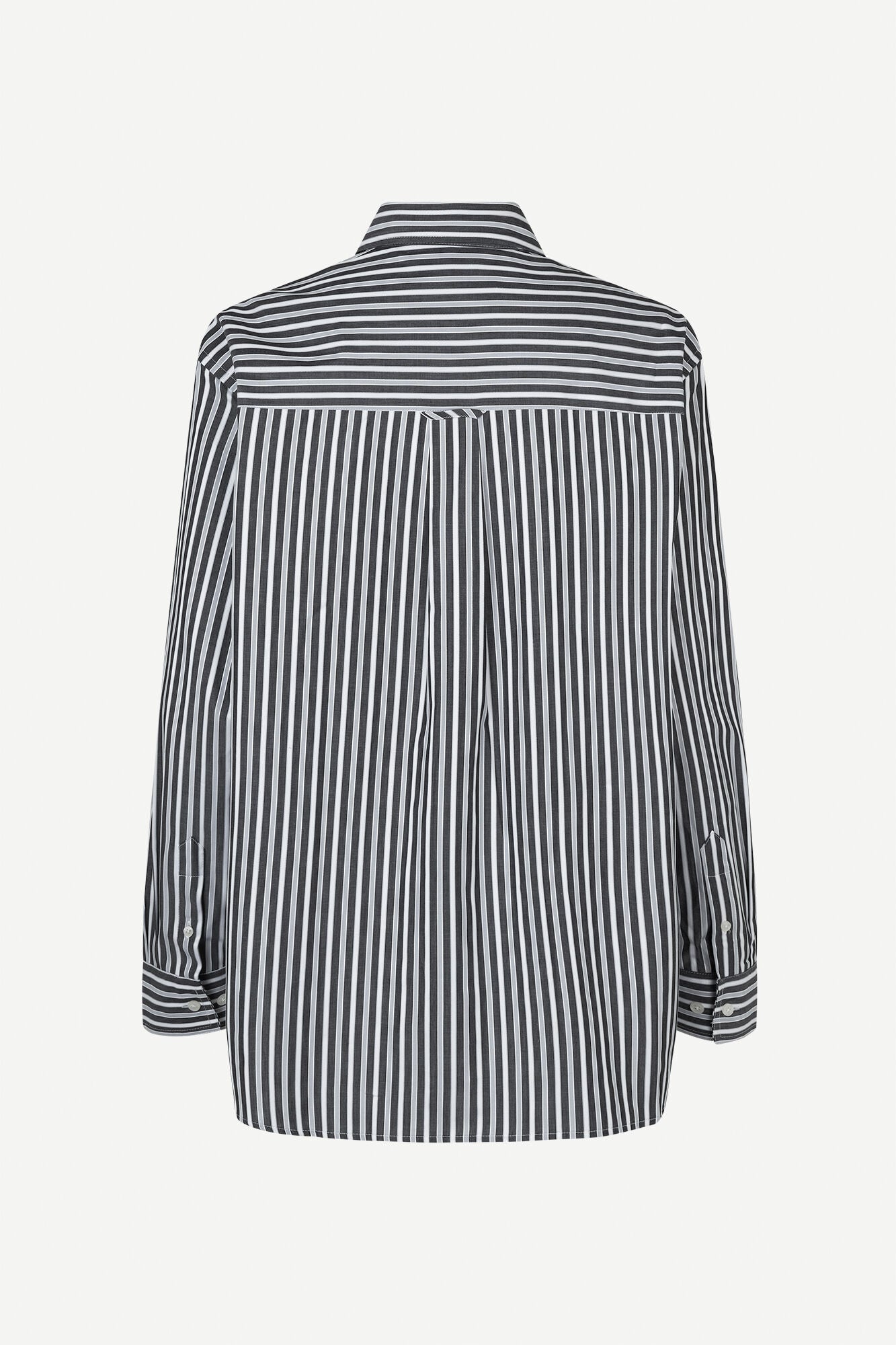 Lova shirt in black stripes