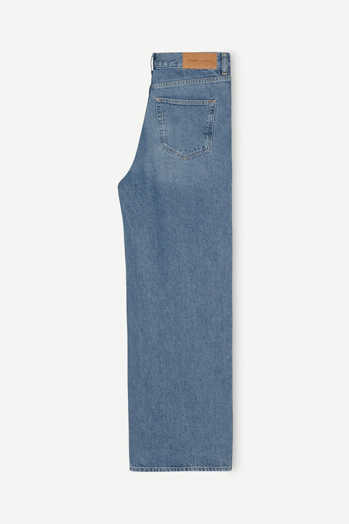 High waisted jeans in blue moon