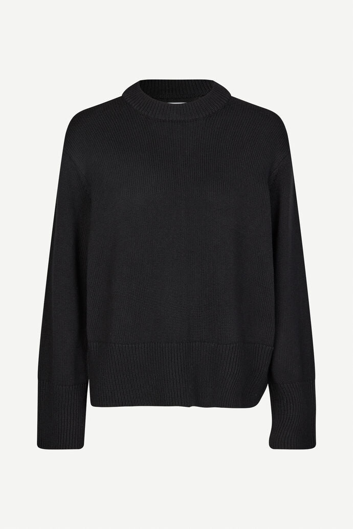 Saelietta sweater in black