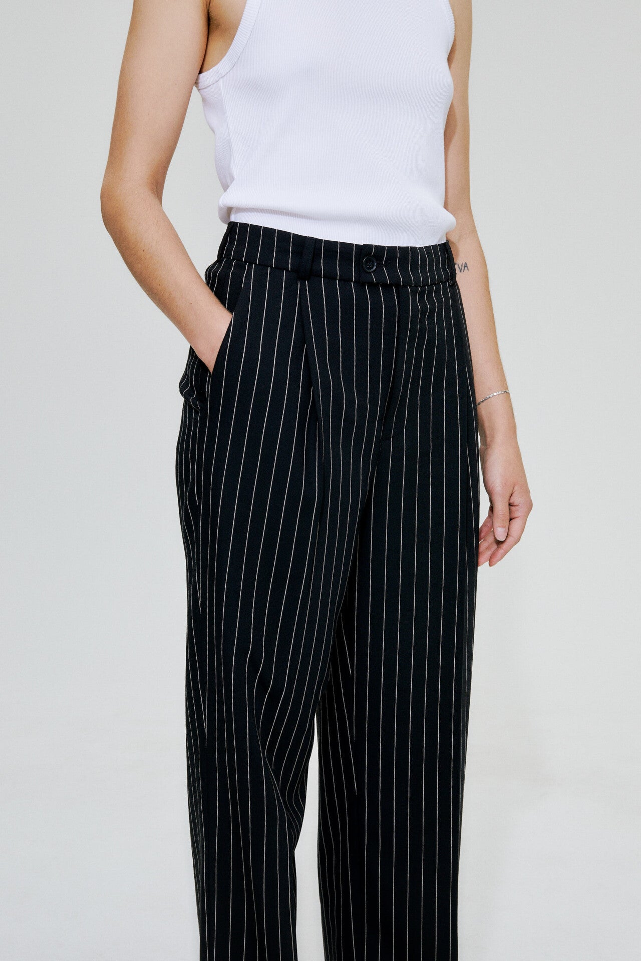 Gewand pants in pinstripe by goutez