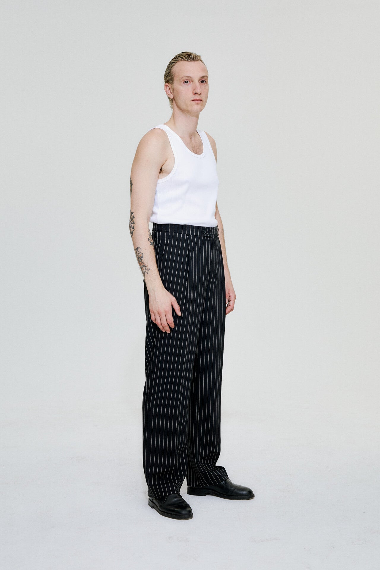 Gewand pants in pinstripe by goutez