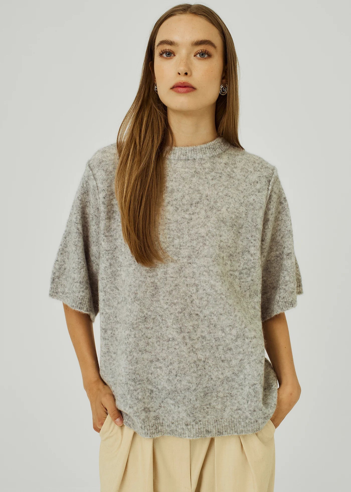 Hazina knit tee in light grey