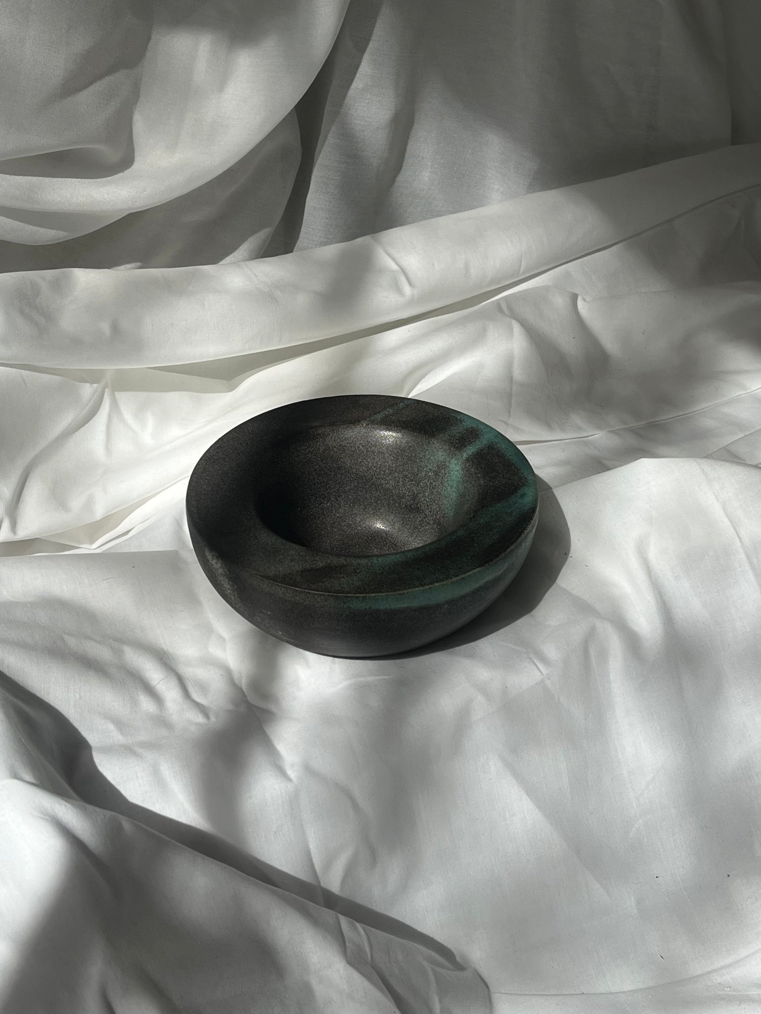 Massive bowl in green marbled by Hap Ceramics