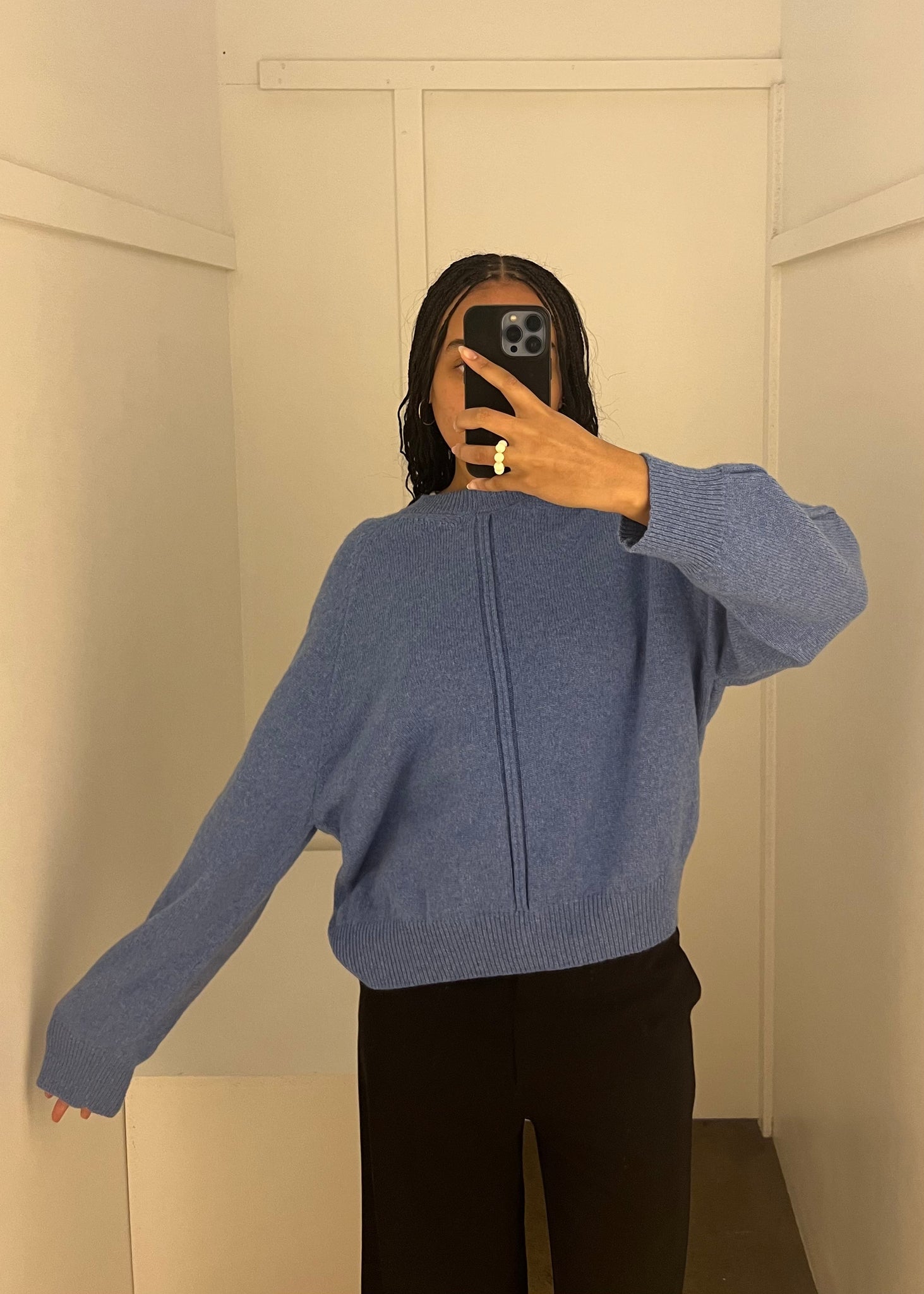 Nele cashmere knit in azzurro blue by can pep rey
