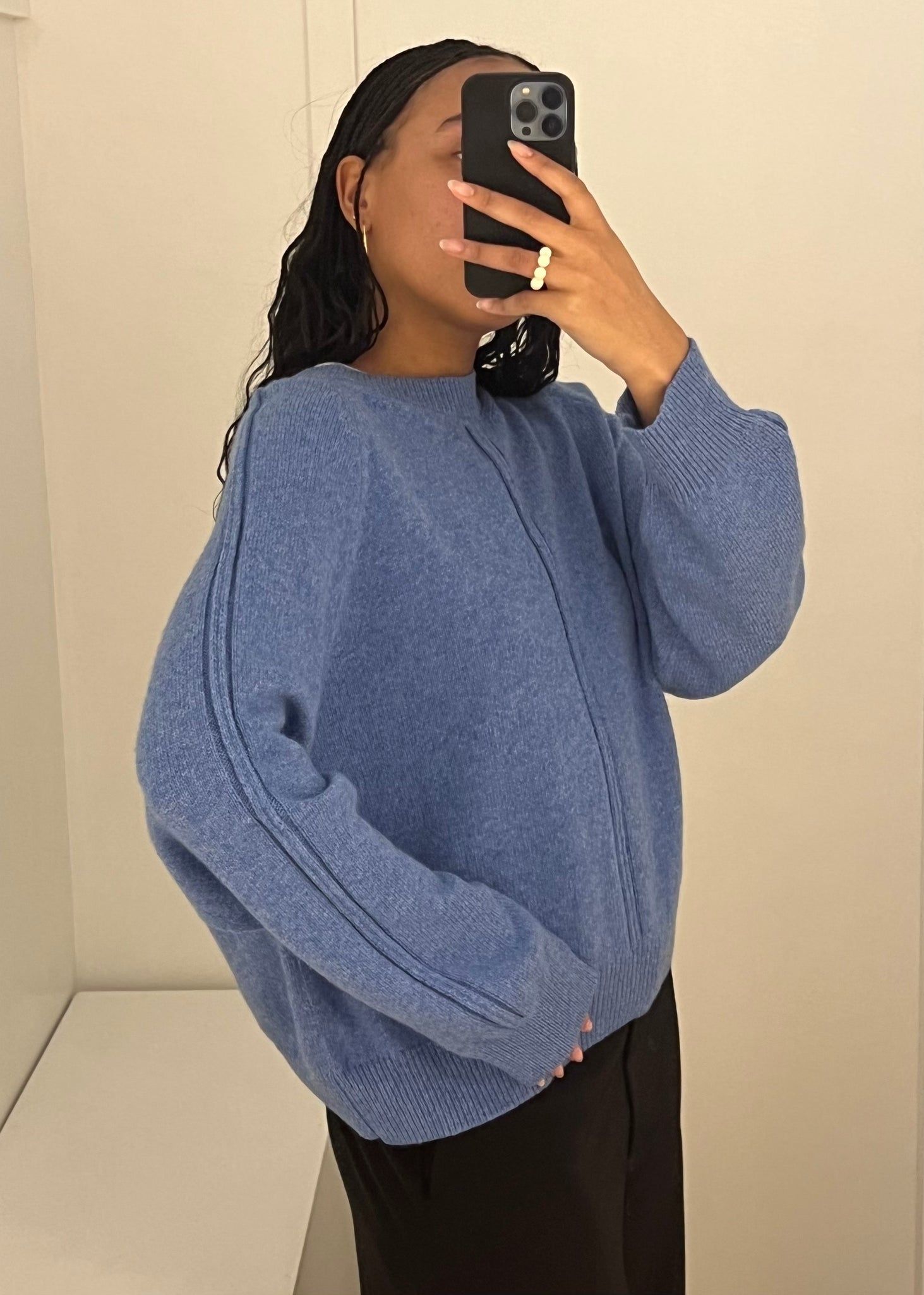 Nele cashmere knit in azzurro blue by can pep rey