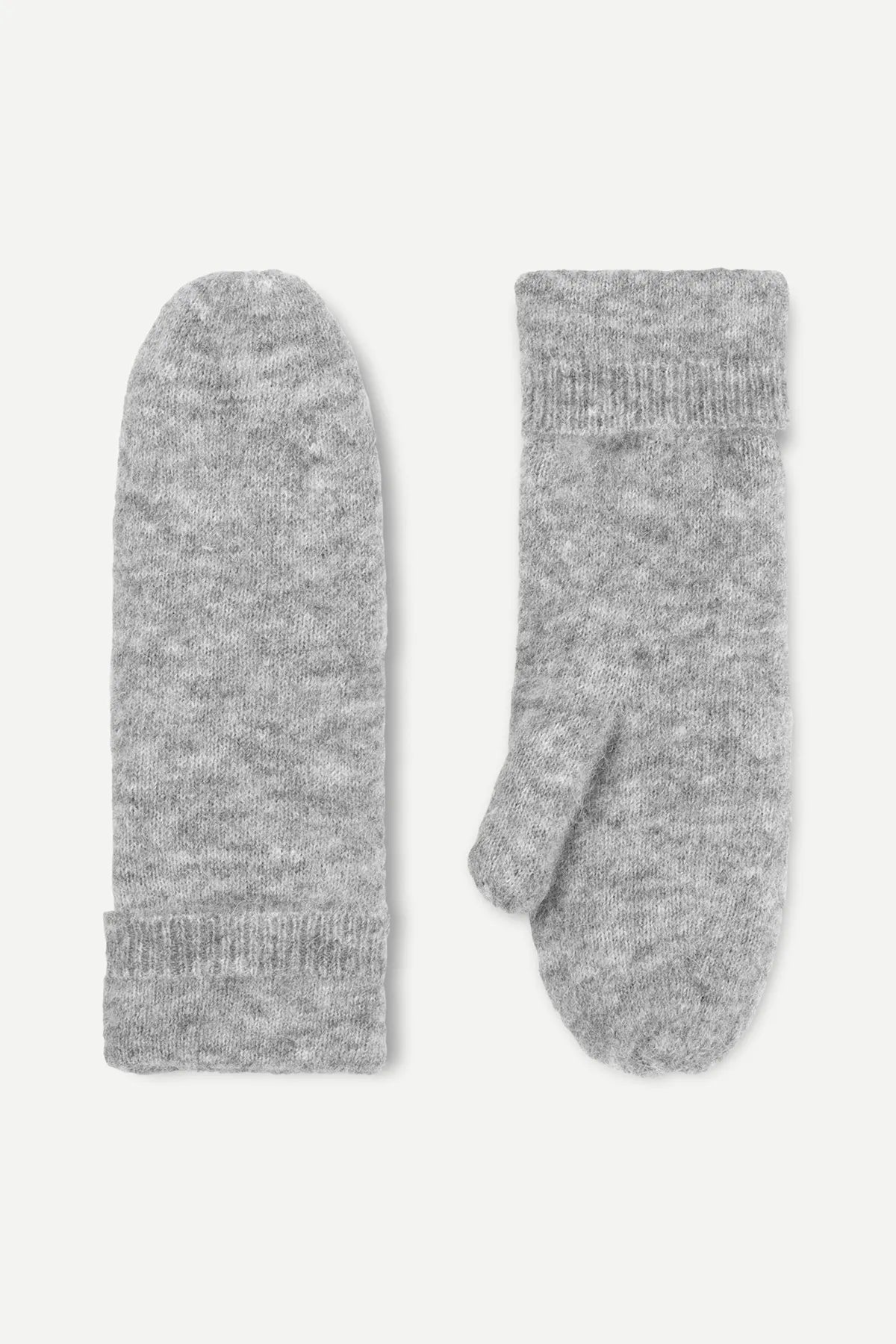 Nor mitten in grey mel