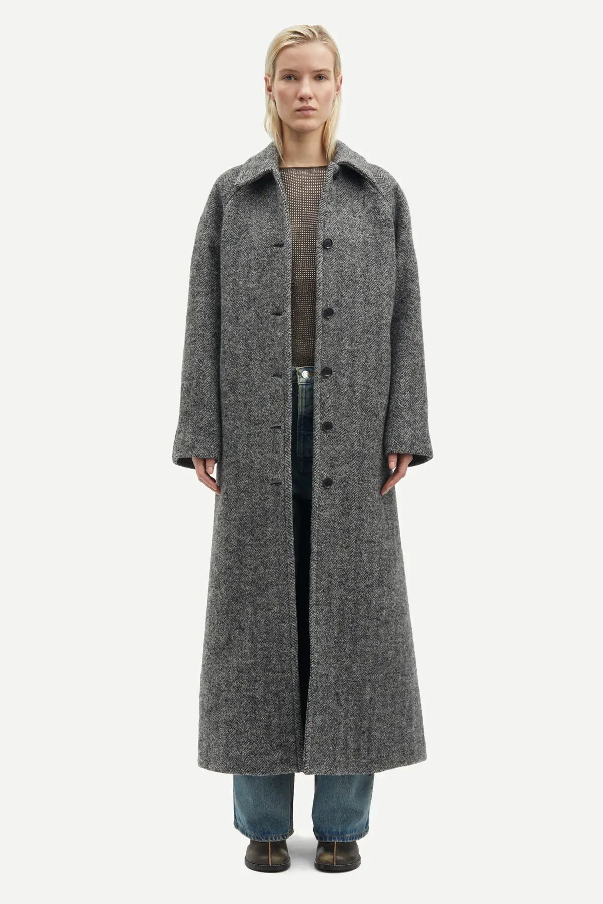 Samolly coat in black mel.